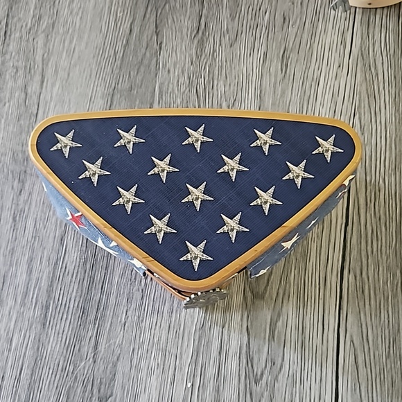 Longaberger 2009 Inaugural Basket - Picture 2 of 9